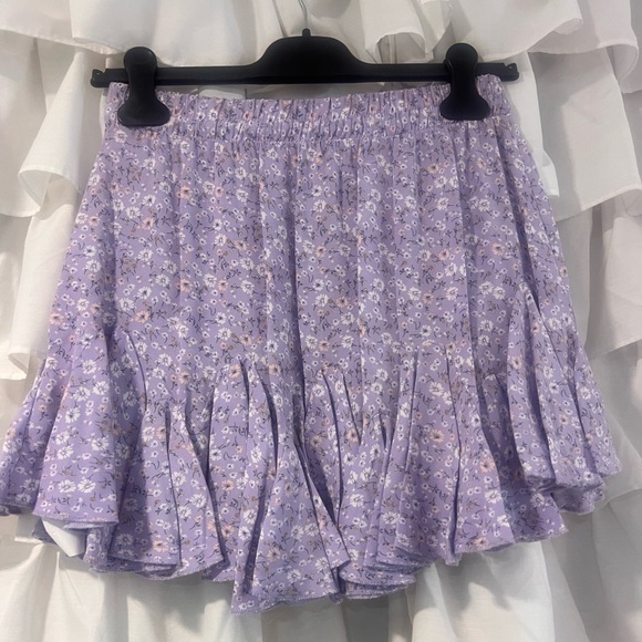 Small Floral Purple Mini Skirt - Picture 2 of 2